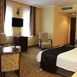 Montania Town Otel