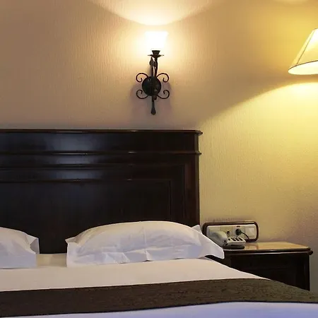 Hotell Montania Town 3*