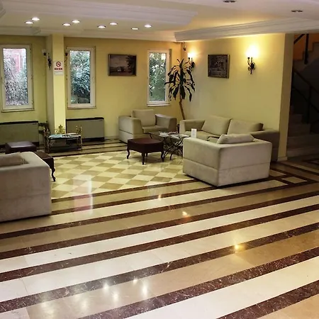 Montania Town Hotell 3*