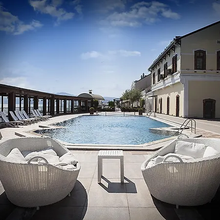 Hotell Montania Town 3*