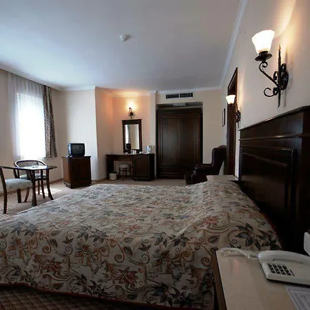 Hotel Montania Town 3*